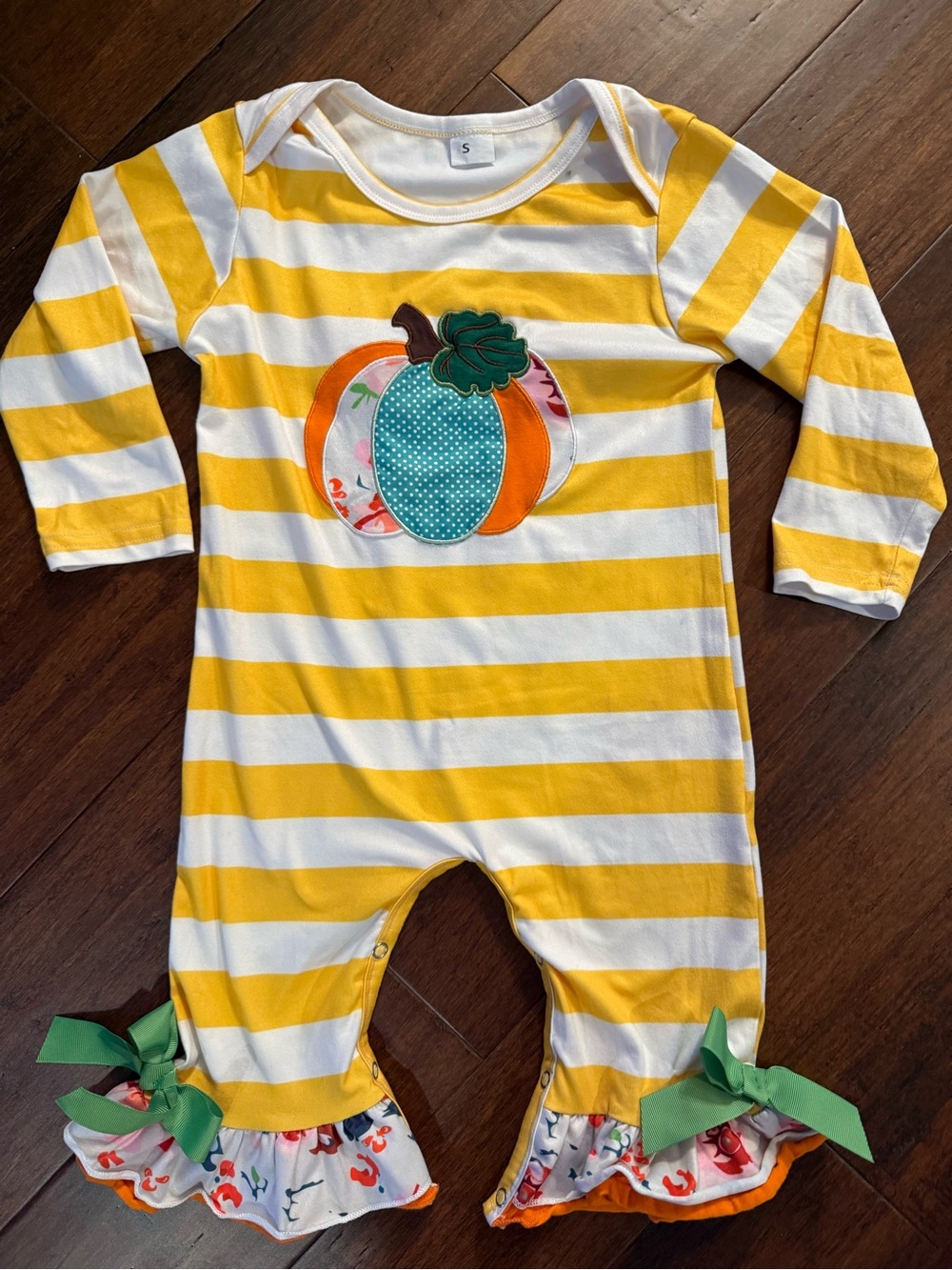 Girls Yellow Stripe Pumpkin Ruffle Romper Size S 2-3T – Fall Thanksgiving Outfit